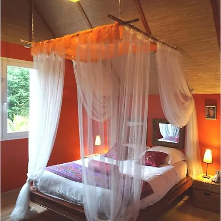 Les Centauris Bed & Breakfast